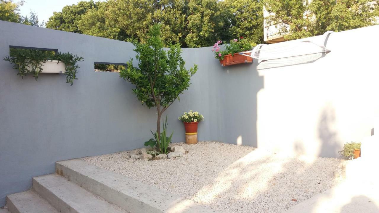 Apartments Irina Rovanjska Bagian luar foto