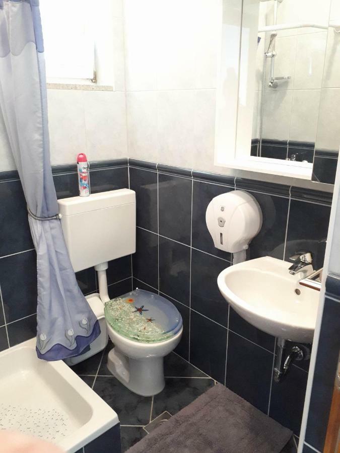 Apartments Irina Rovanjska Bagian luar foto