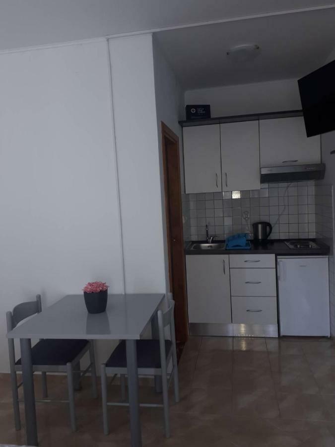 Apartments Irina Rovanjska Bagian luar foto